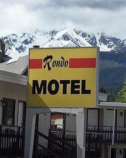 Rondo Motel Golden Extérieur photo